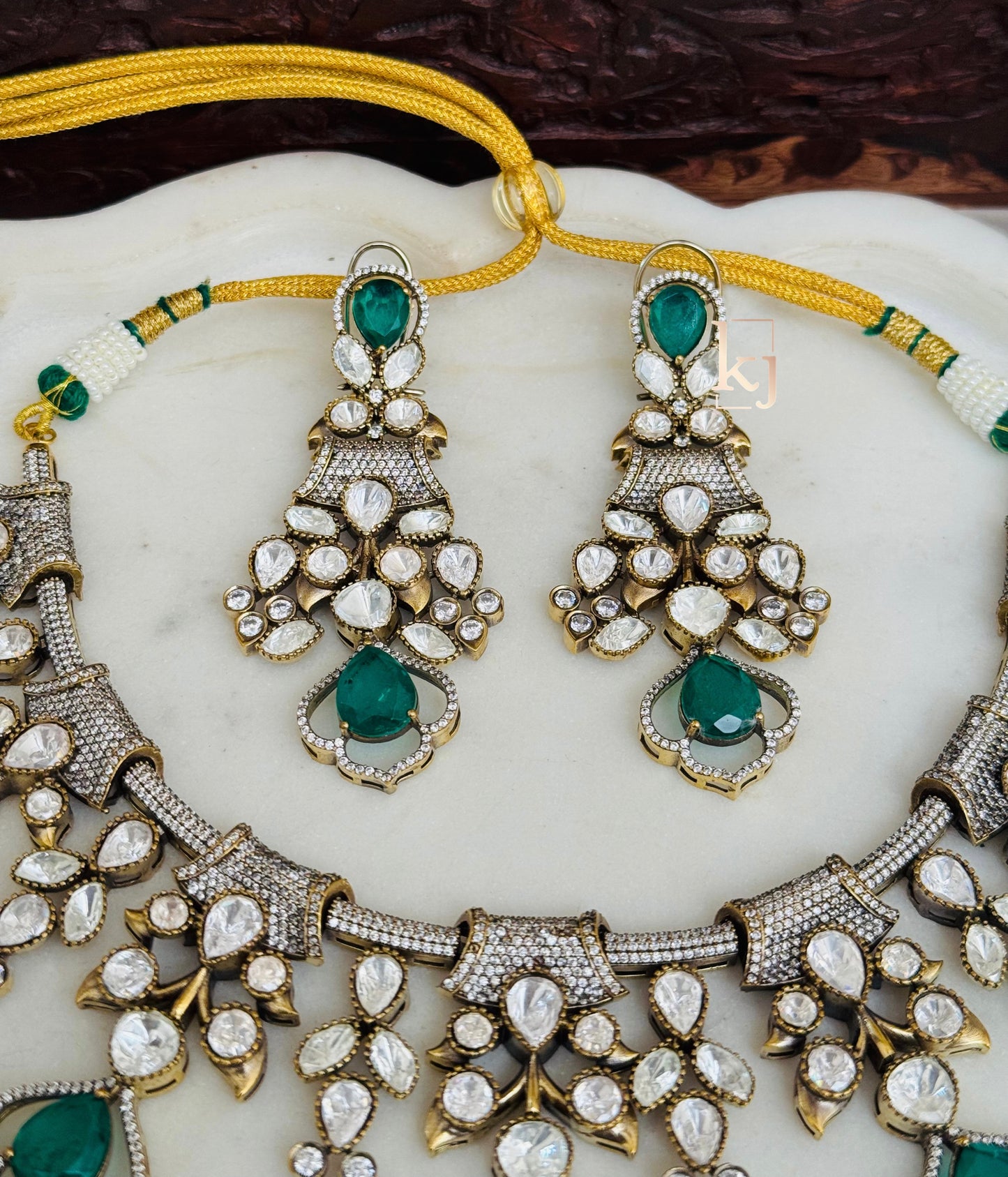 Alaria necklace set