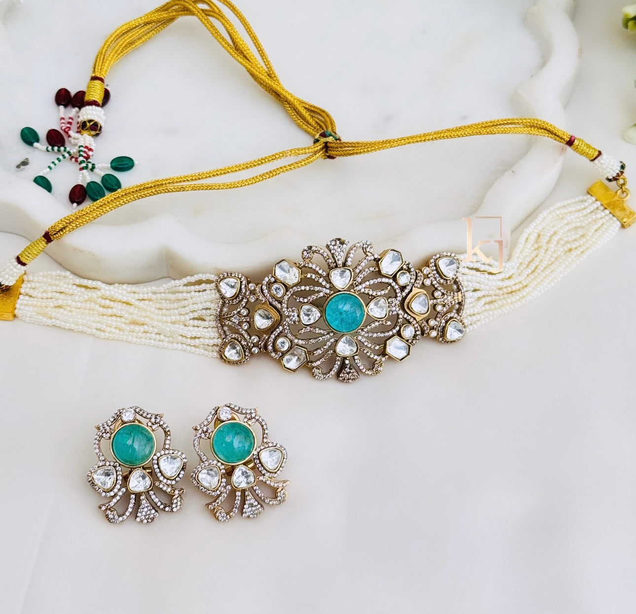 Noila choker set