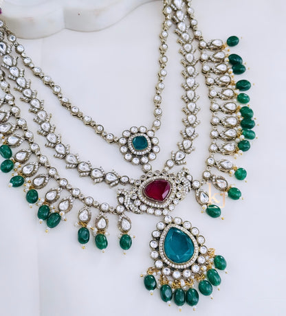 Hezal necklace set