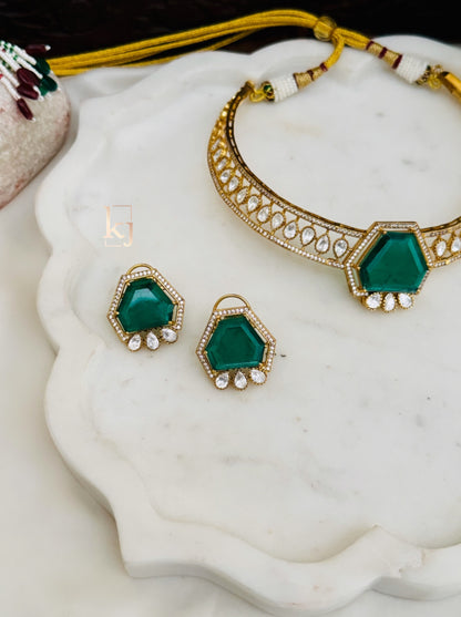 Marie choker set