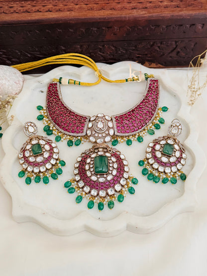Boraze necklace set