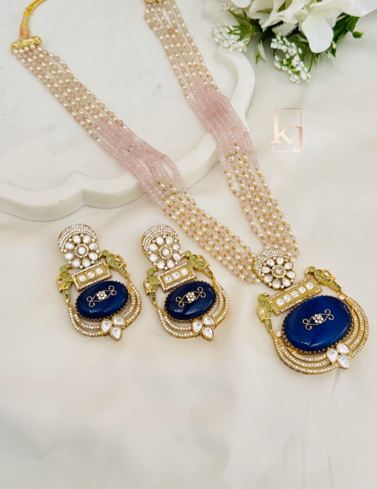Inayat Pendent set