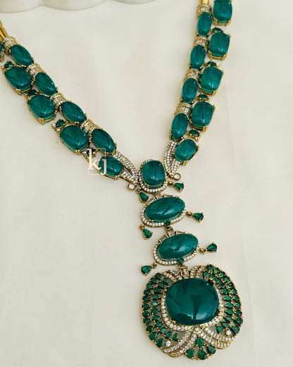 Zinnia pendant set