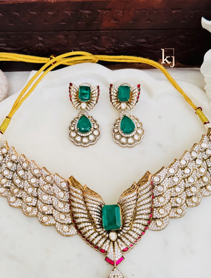 Lavinia Choker set