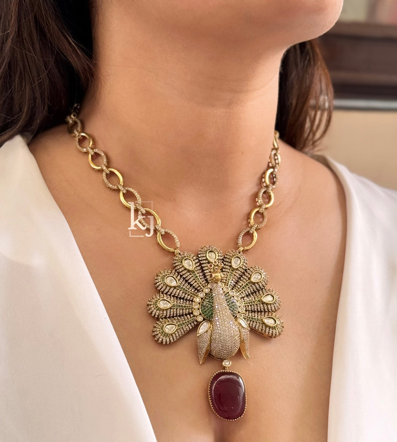 Krizaa pendant set