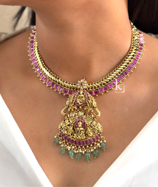 Madhira necklace set