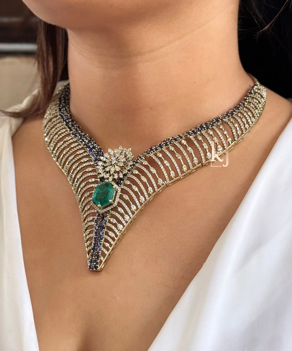 Triya necklace set