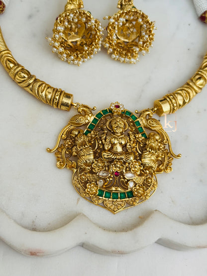 Dhara necklace set