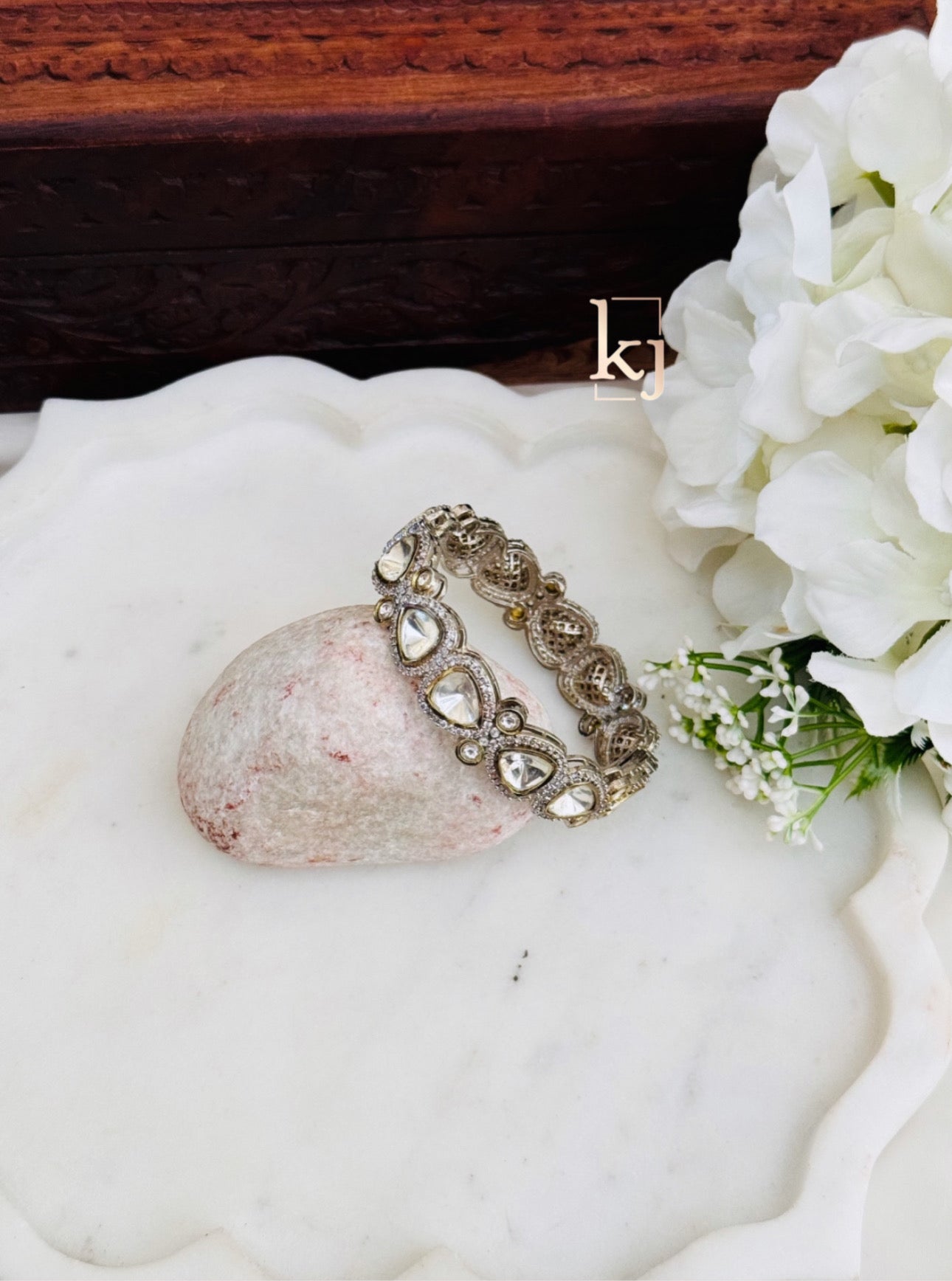 Lyra Bangle kada single 2.6