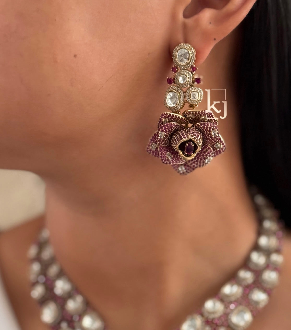 Roselia necklace set