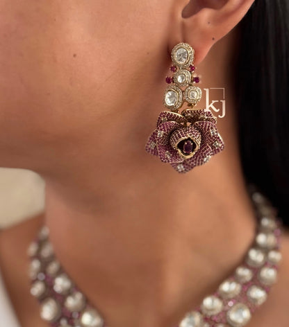 Roselia necklace set