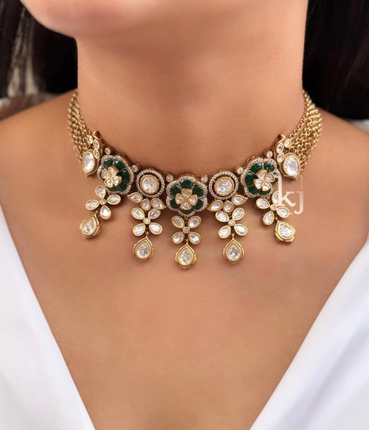 Harper choker set