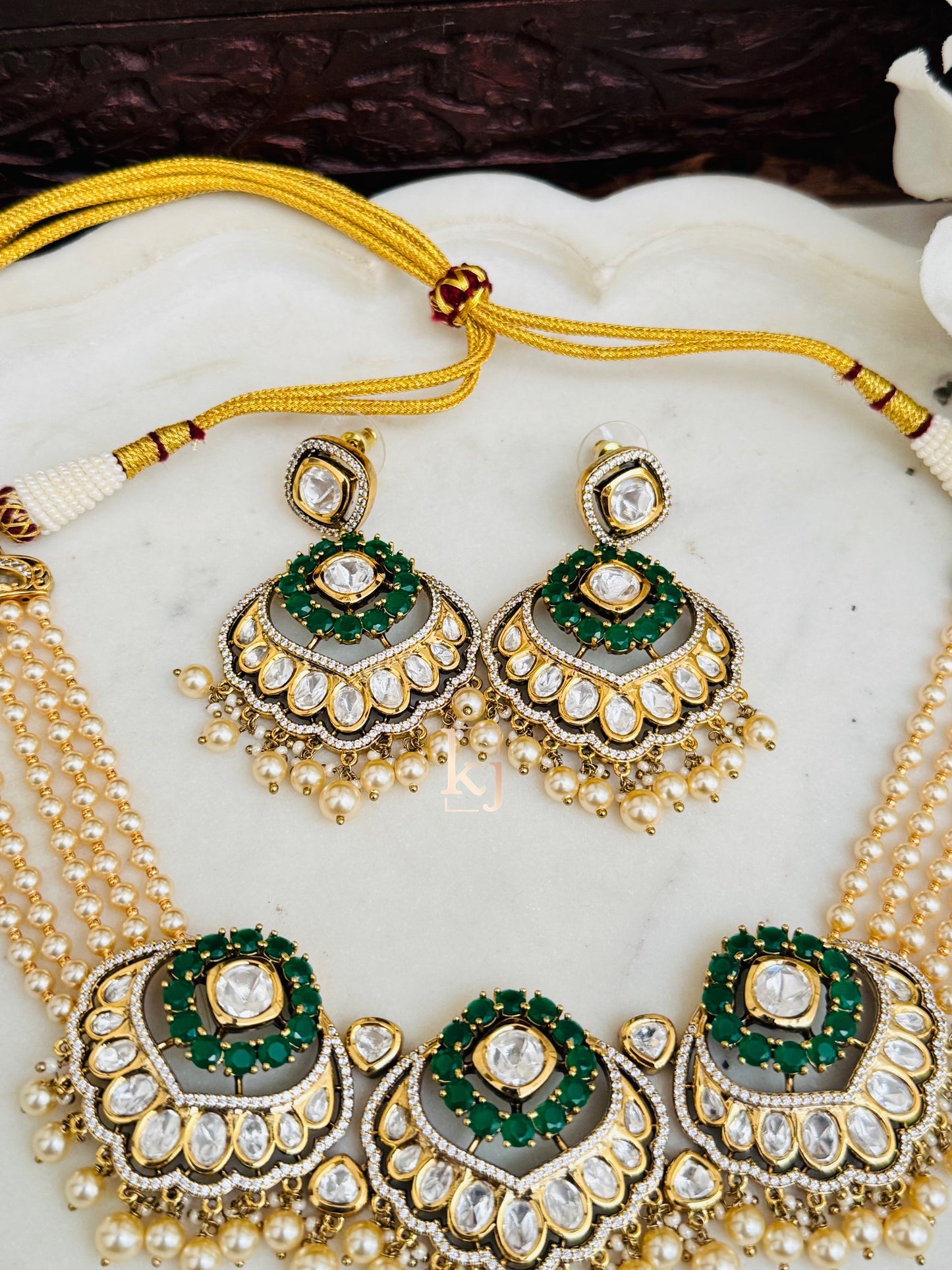 Zinaya Necklace set