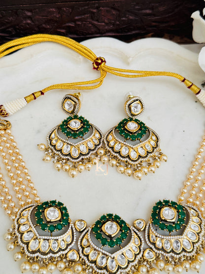 Zinaya Necklace set