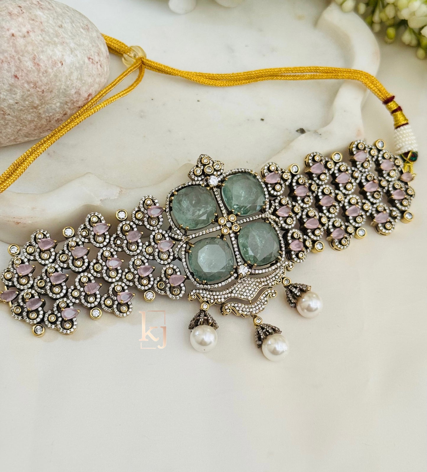 Kelly choker set