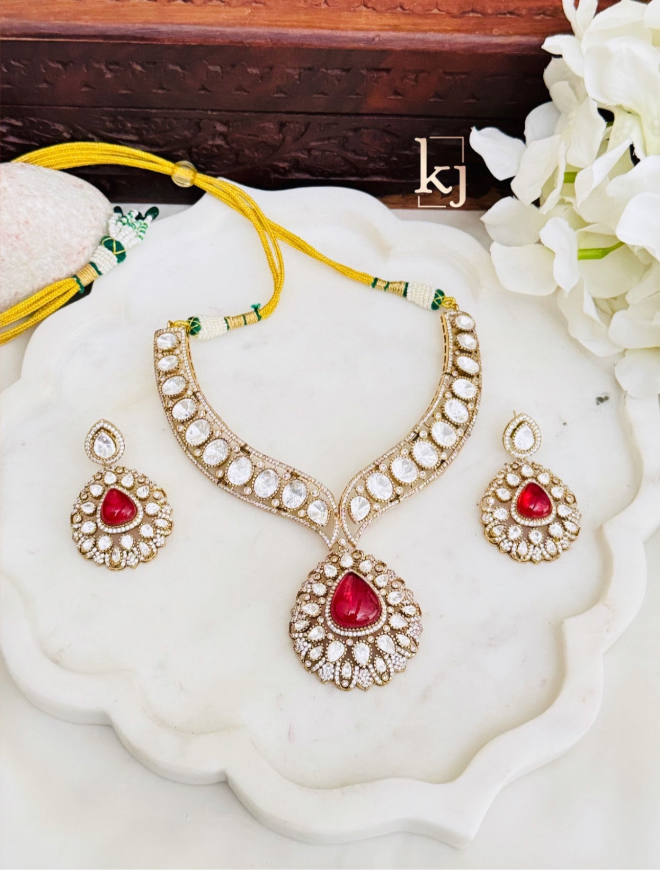 Esti Necklace set