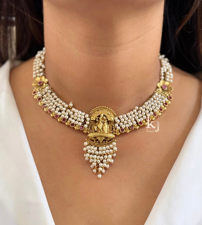Vrisha necklace set