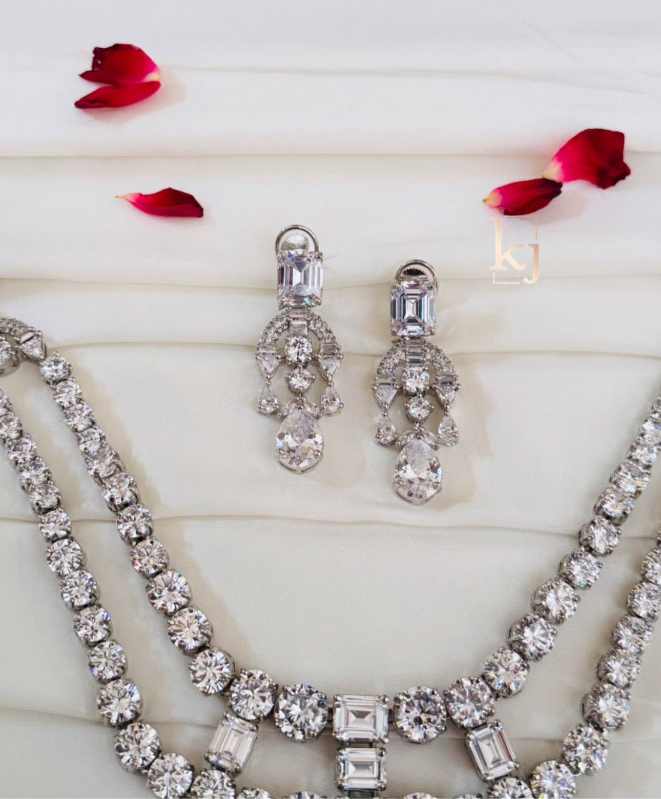 Flossie Necklace set