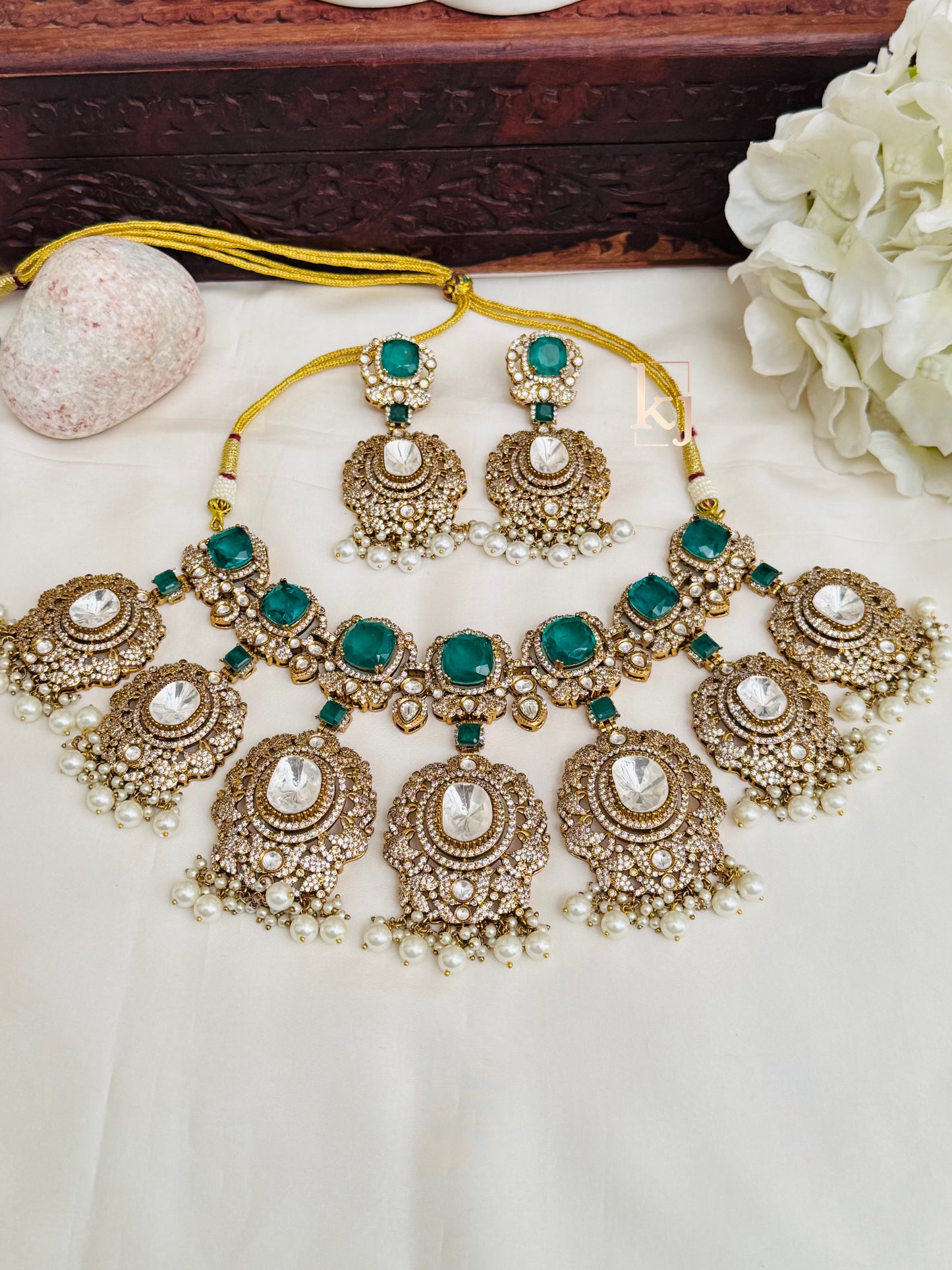 Zara necklace set