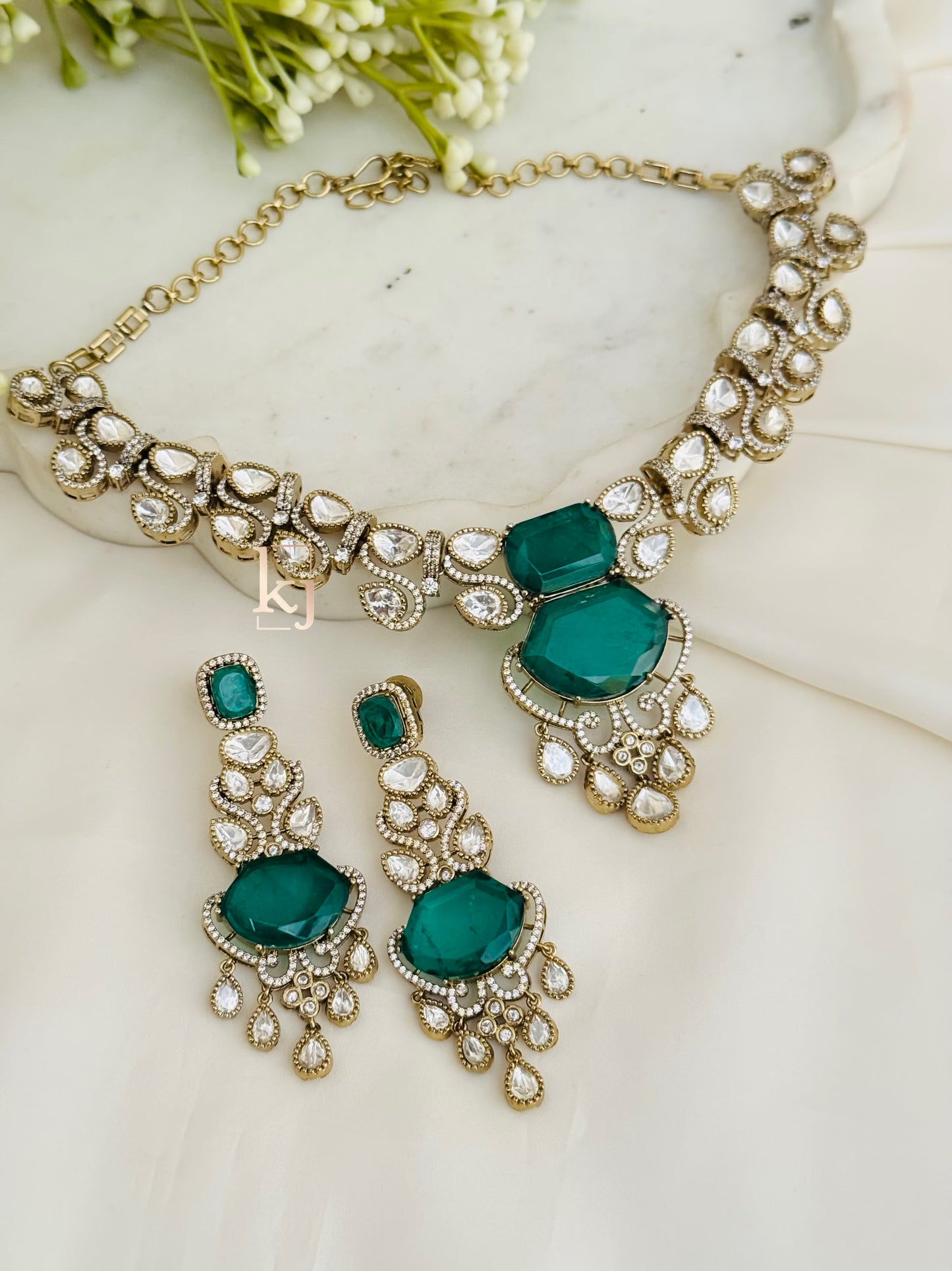 Myron Necklace set