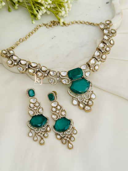 Myron Necklace set