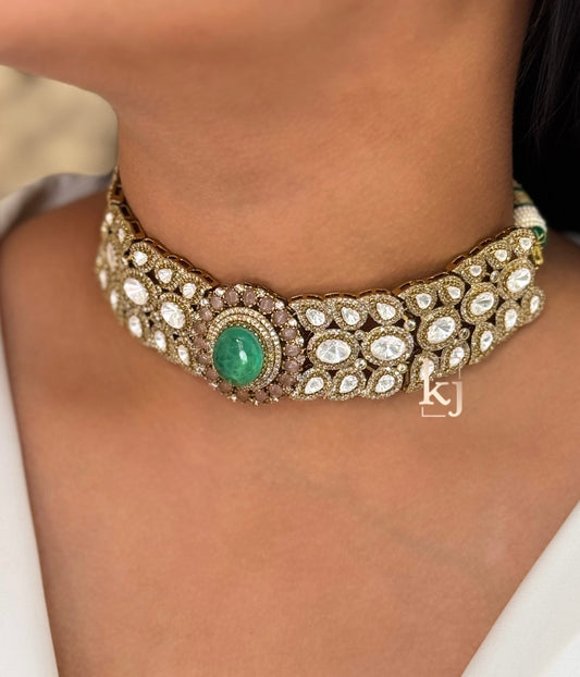 Azalea choker set