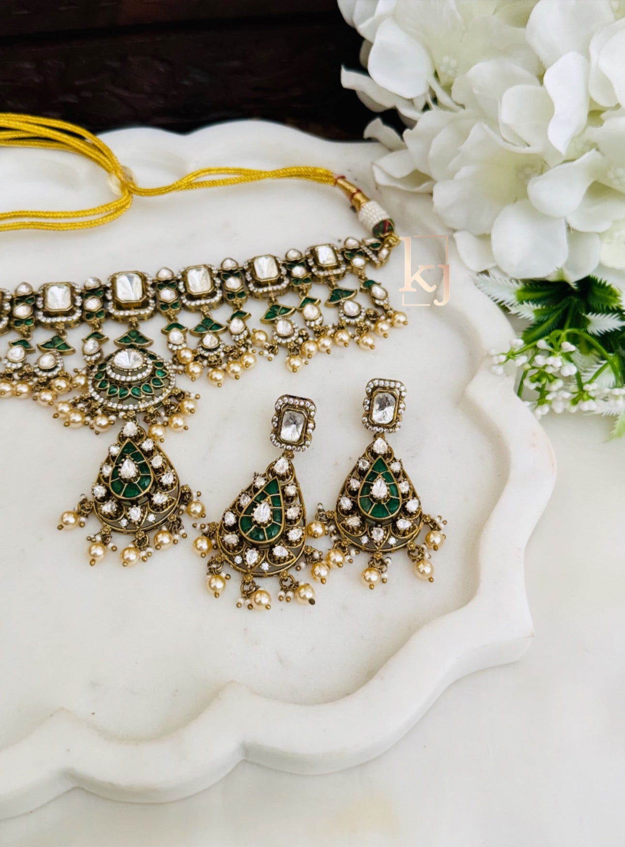 Cecil choker set