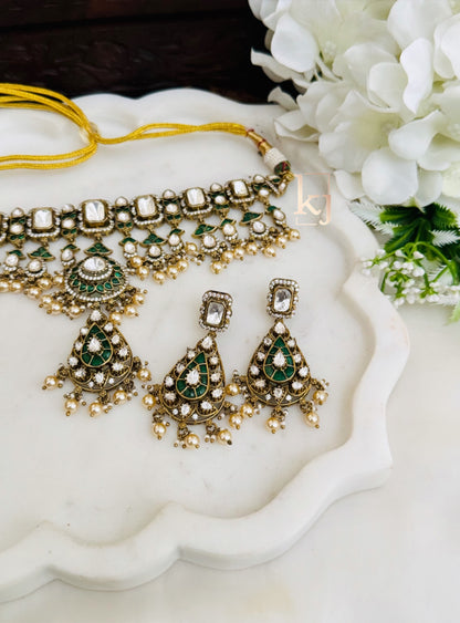 Cecil choker set