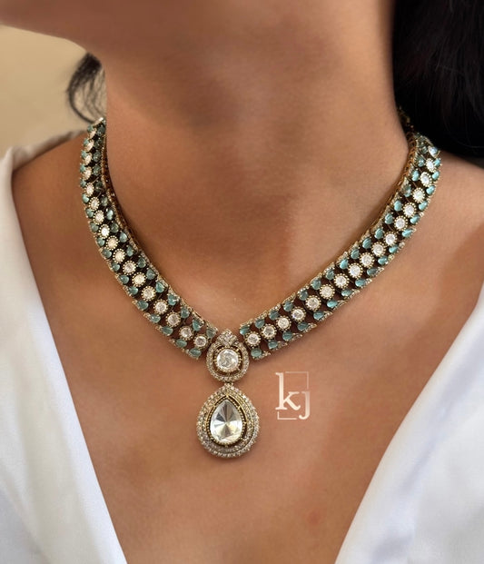 Alisa necklace set