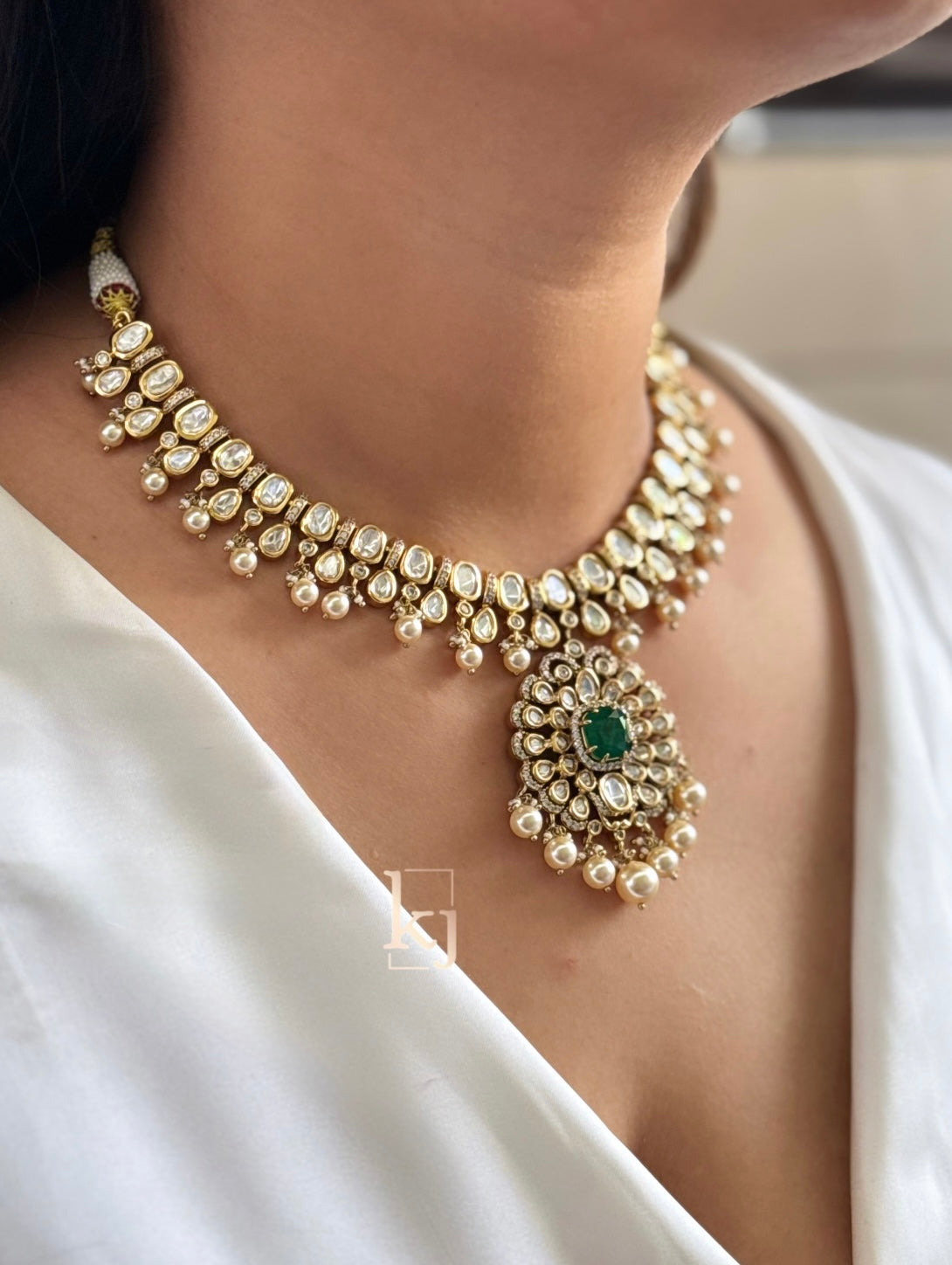 Hrida necklace set