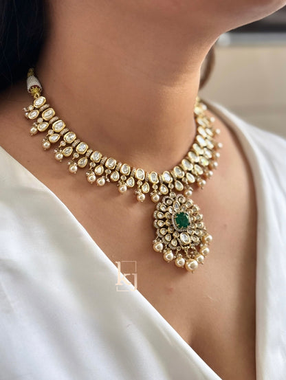 Hrida necklace set