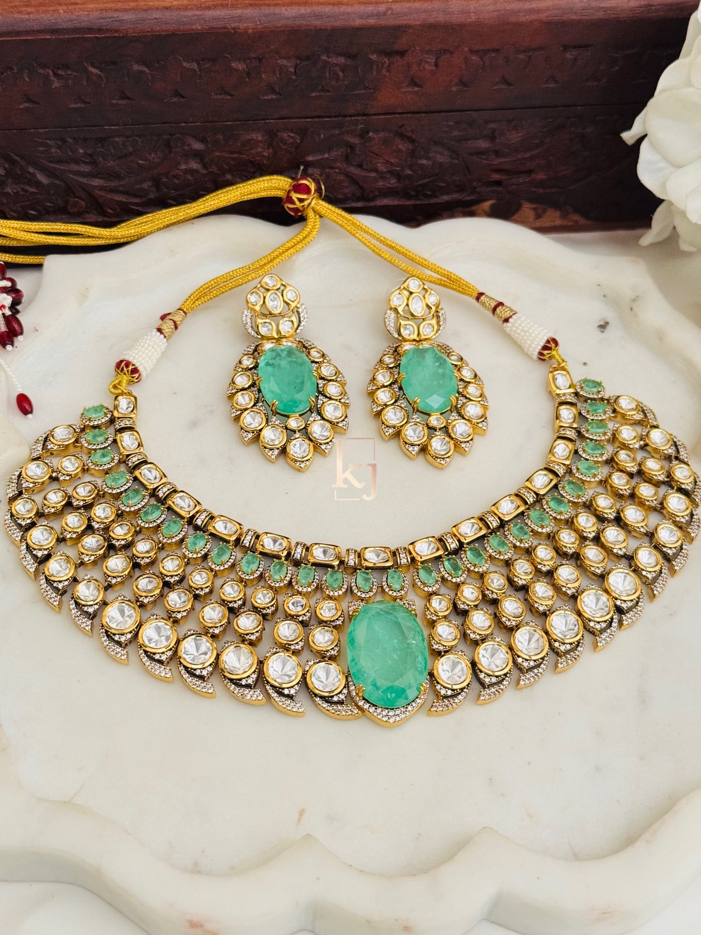 Rhea necklace set