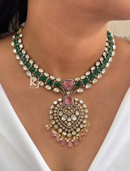 Dizana necklace set