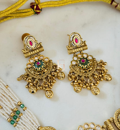 Trasvi necklace set