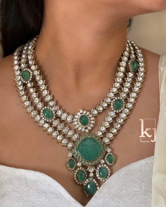 Noemi Necklace set