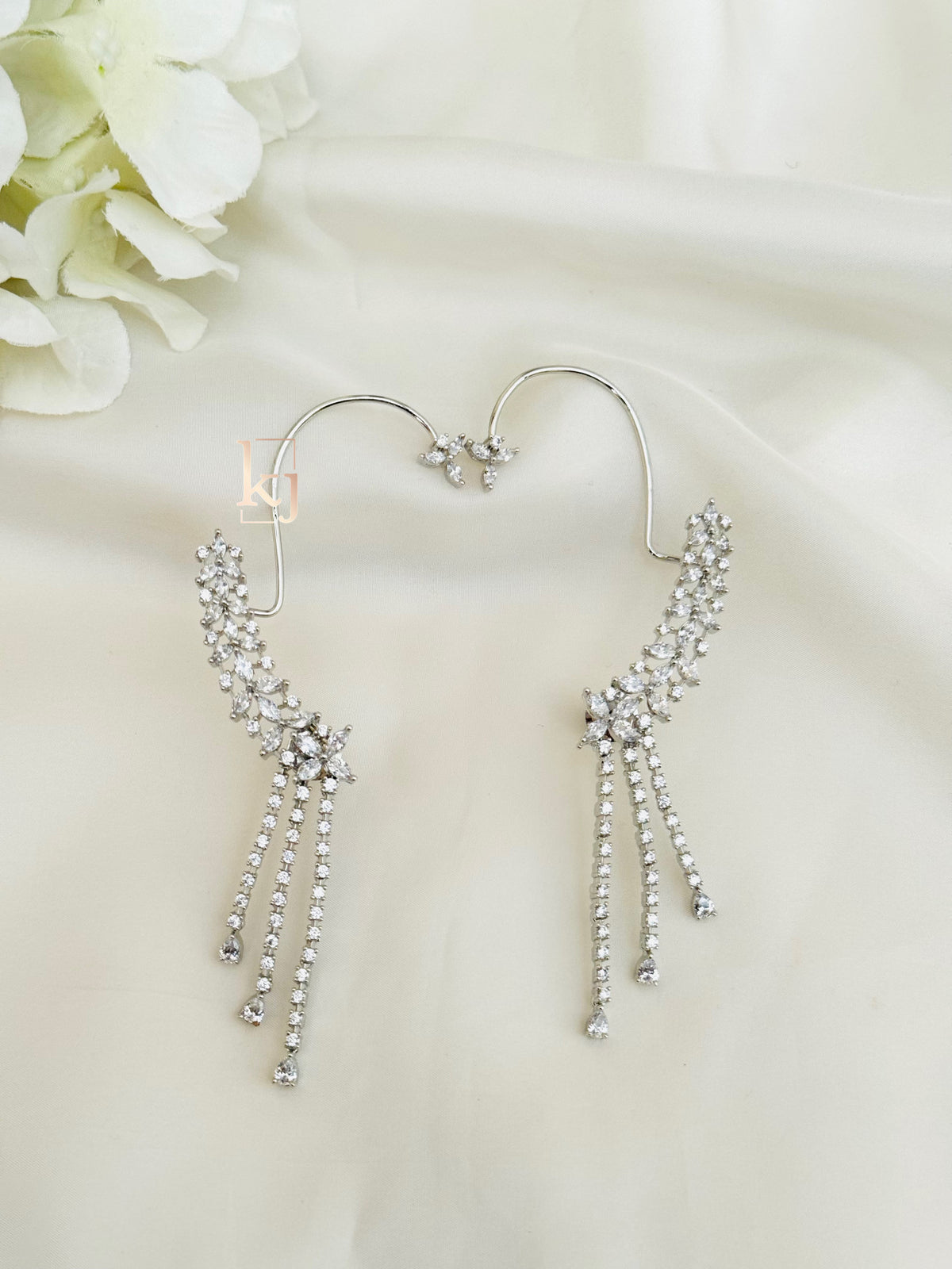 Zirin ear cuff earring