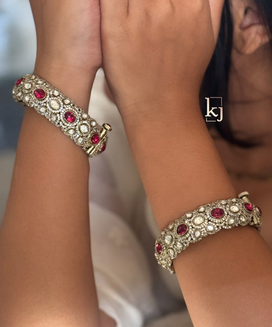 Rhea Bangle set pair
