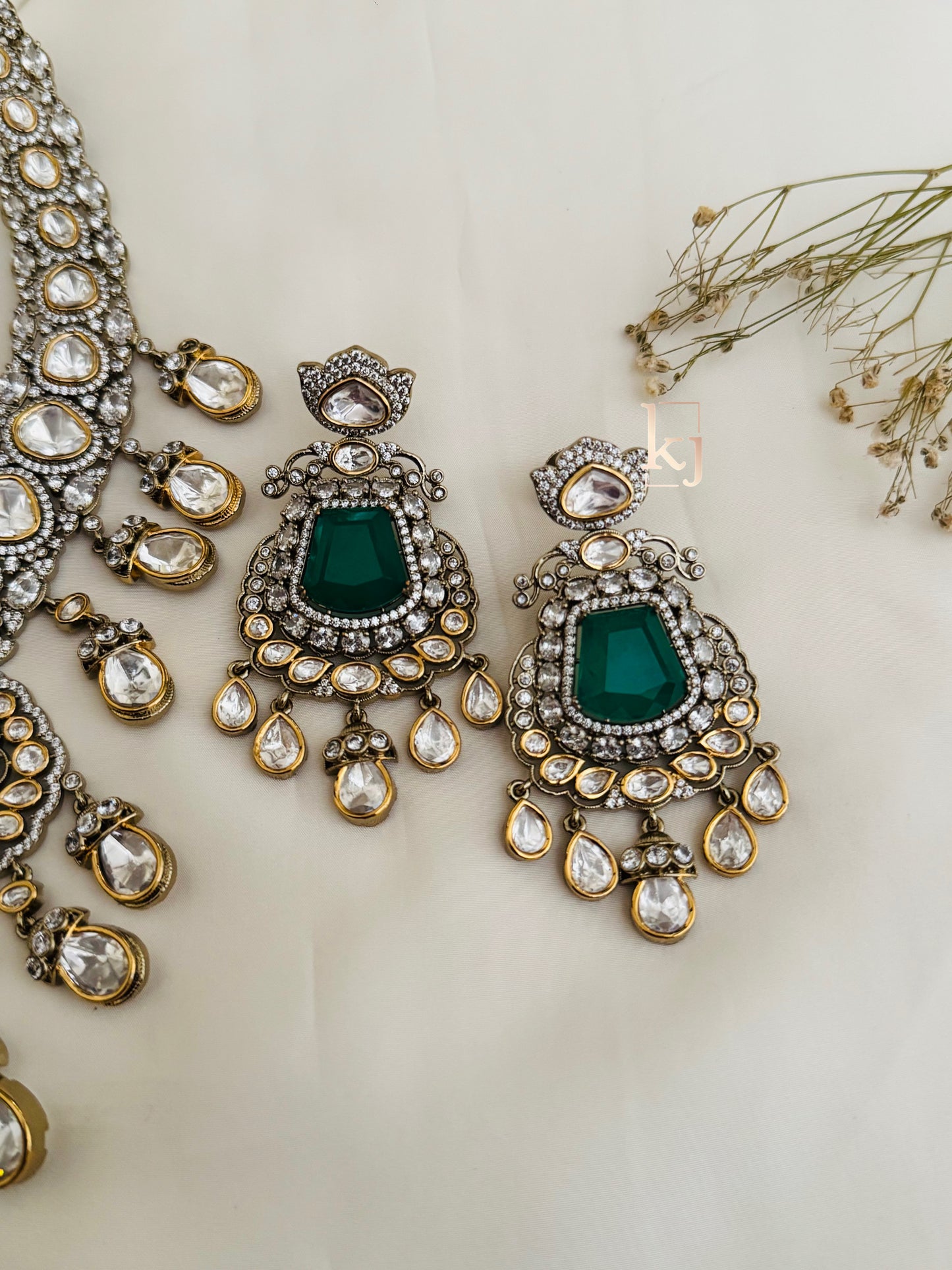 Leigh necklace set