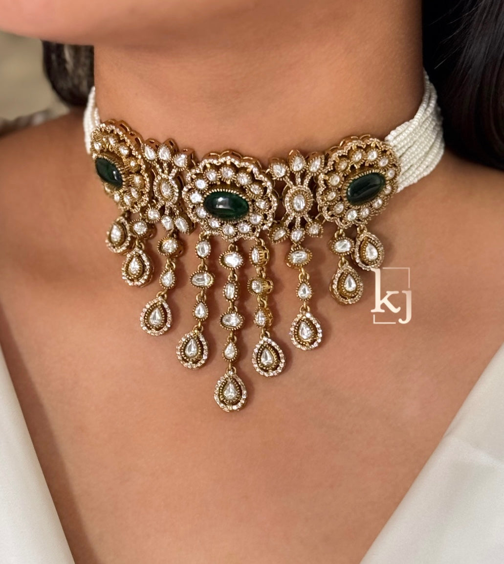 Aston choker set