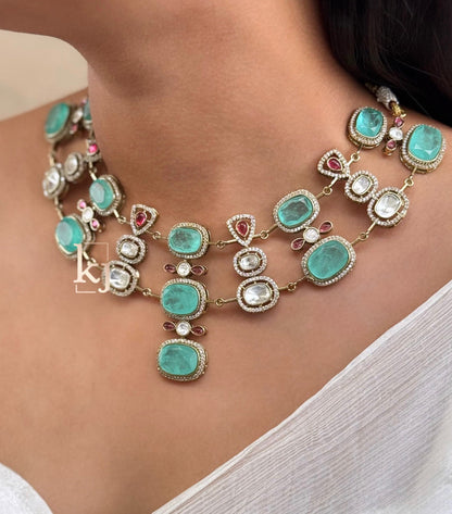 Mira necklace set
