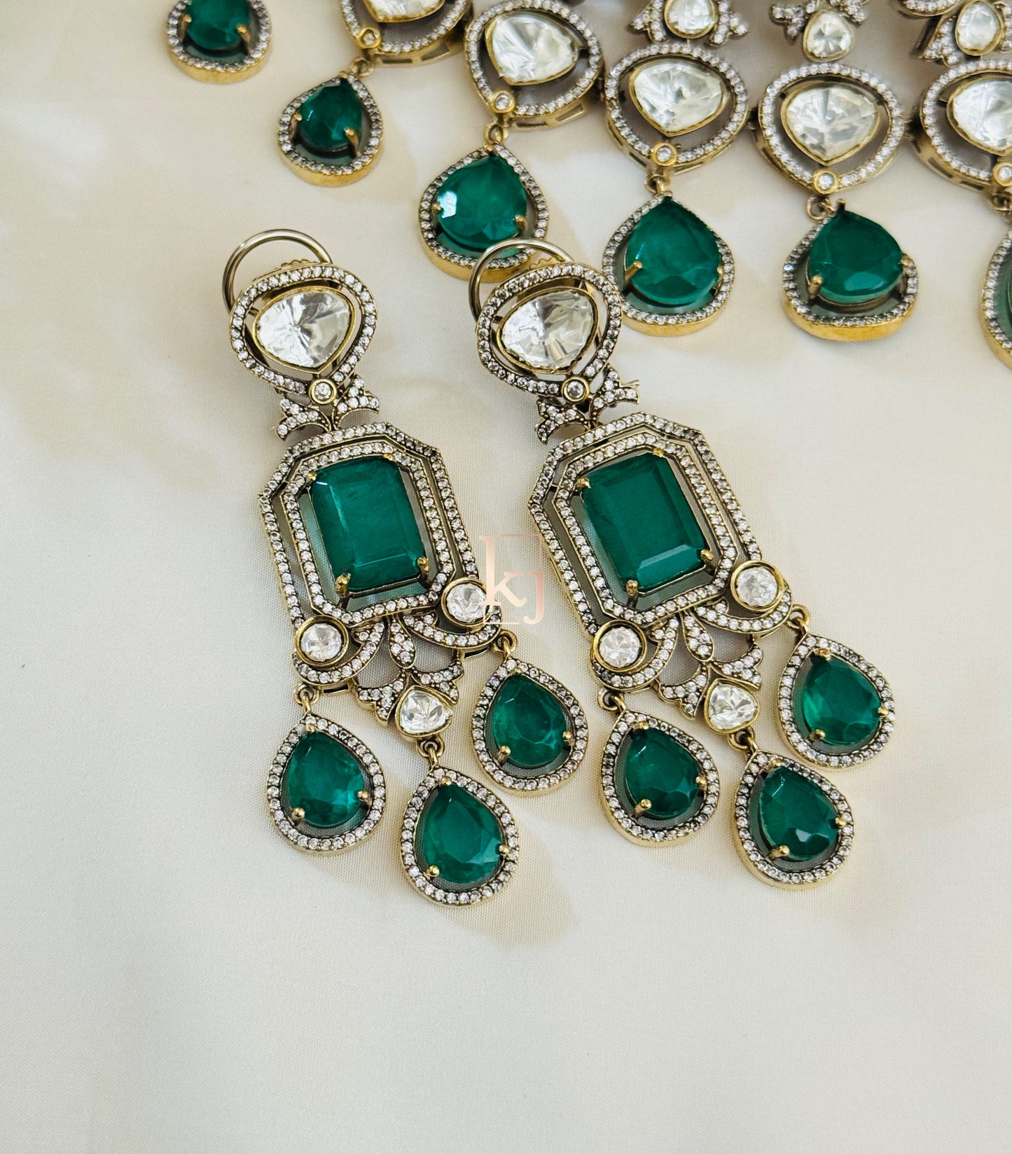Zinat bridal choker set