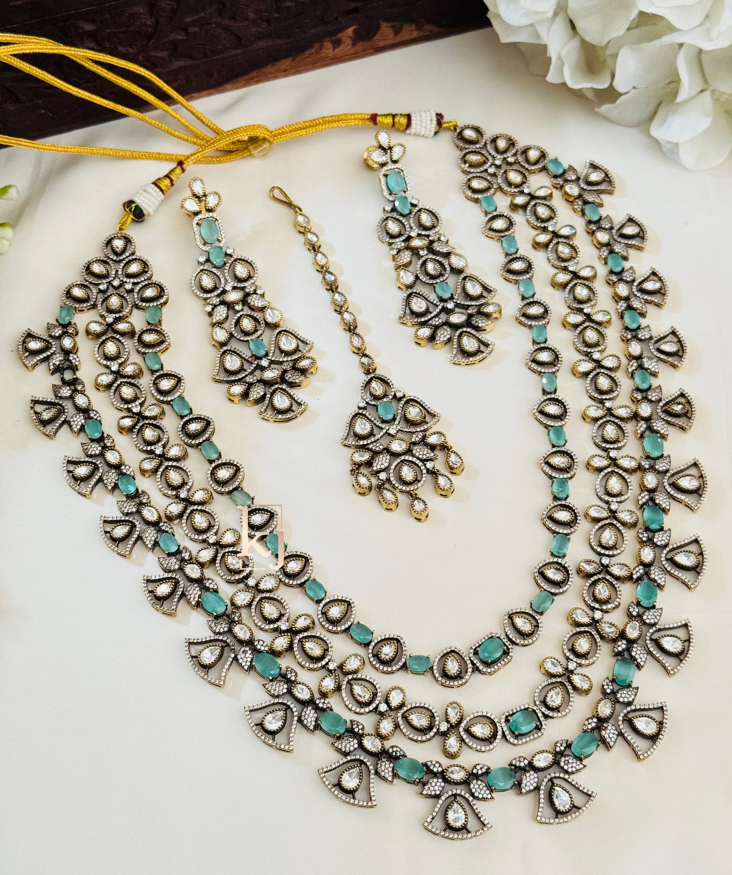 Kezi necklace set