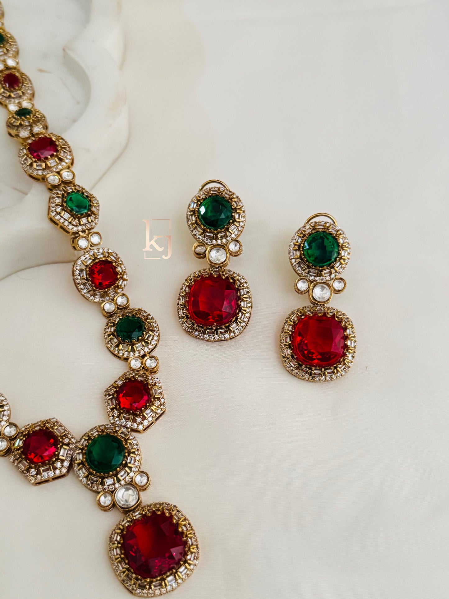 Marissa pendant set