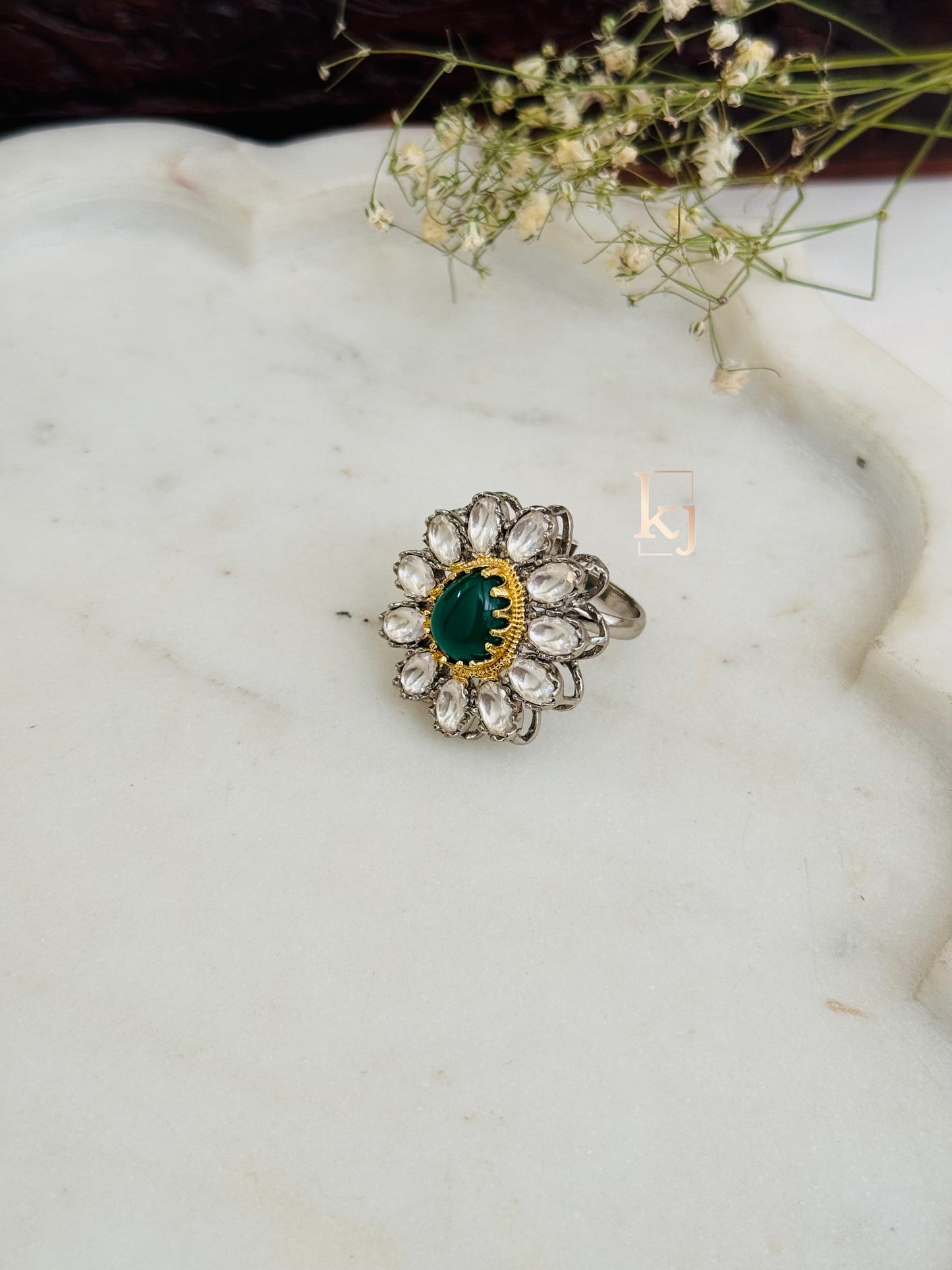 Diva ring
