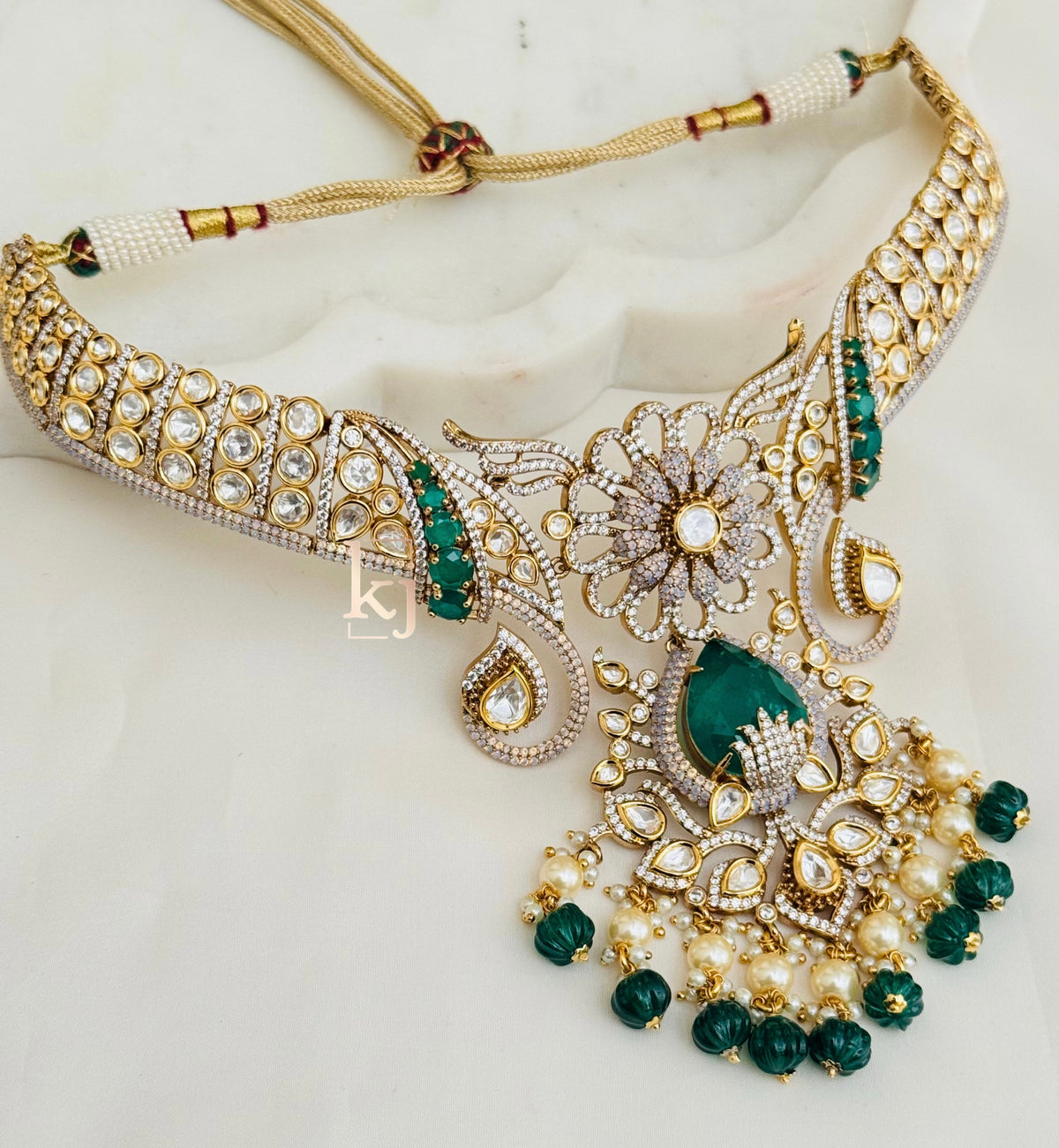 Revin choker set