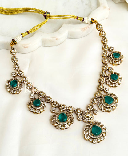 Risa necklace set
