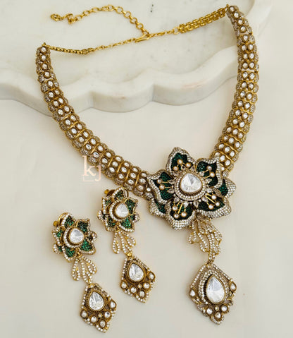 Eliska necklace set