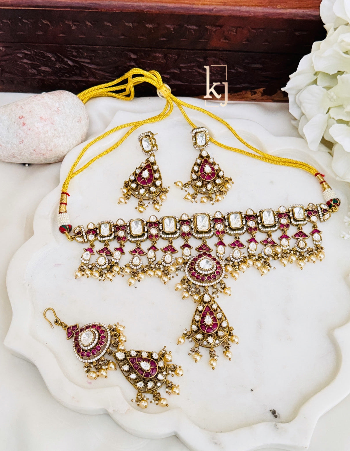 Cecil choker set