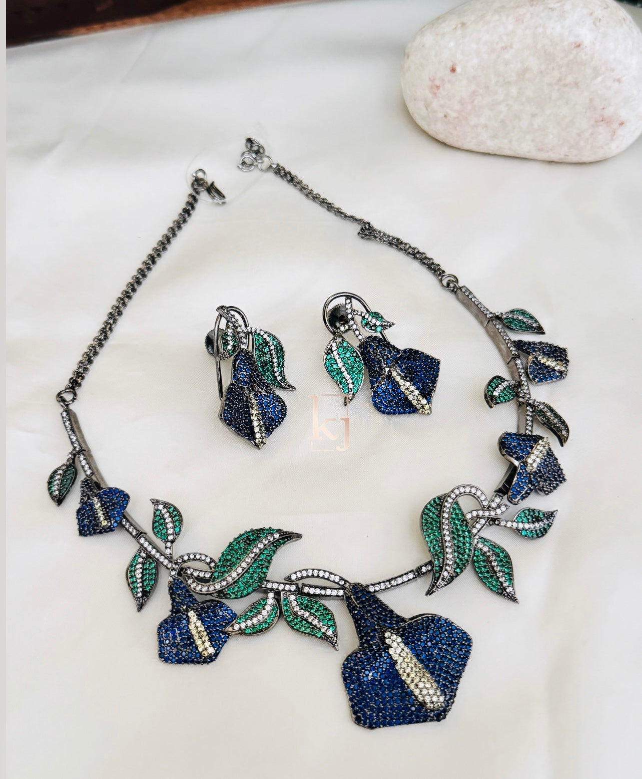 Ayla Necklace Set