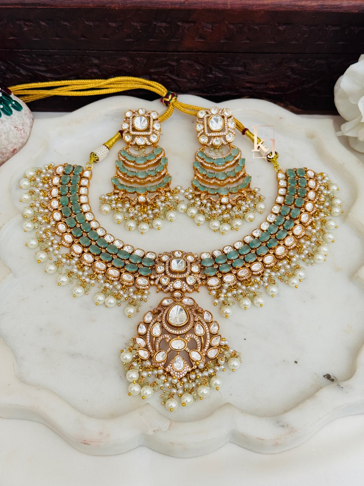Darven necklace set
